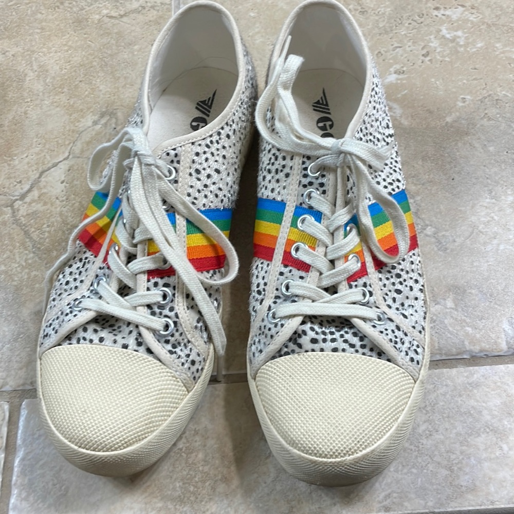 Gola, size 9, fits larger like a 9.5